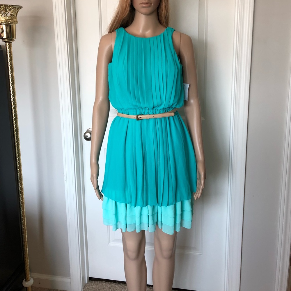 👗👗NWT Jessica Simpson Pleated Dress XS👗👗 - Picture 2 of 8